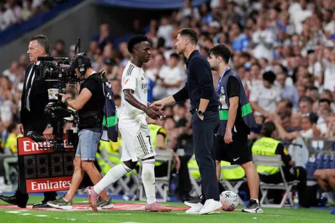 فهم رسالة ألونسو.. فينيسيوس يستعيد مكانته في ريال مدريد